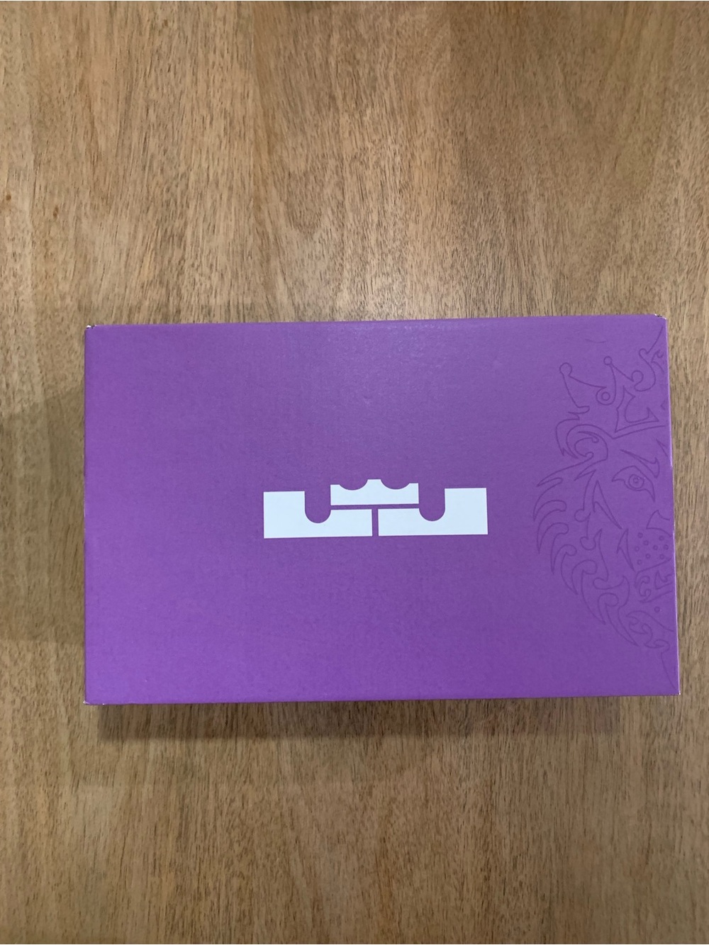 Nike lebron witness 8 shoe box purple and white